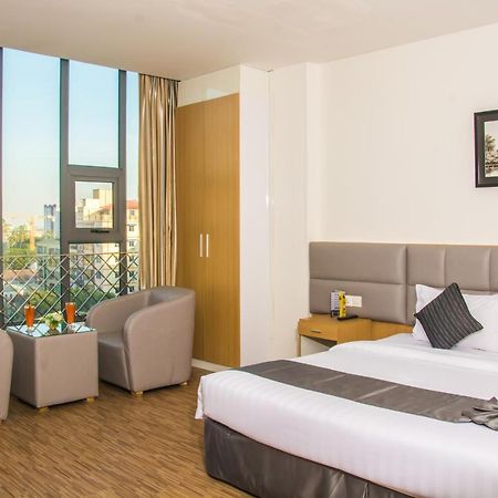 Botahtaung Hotel Yangon Luaran gambar