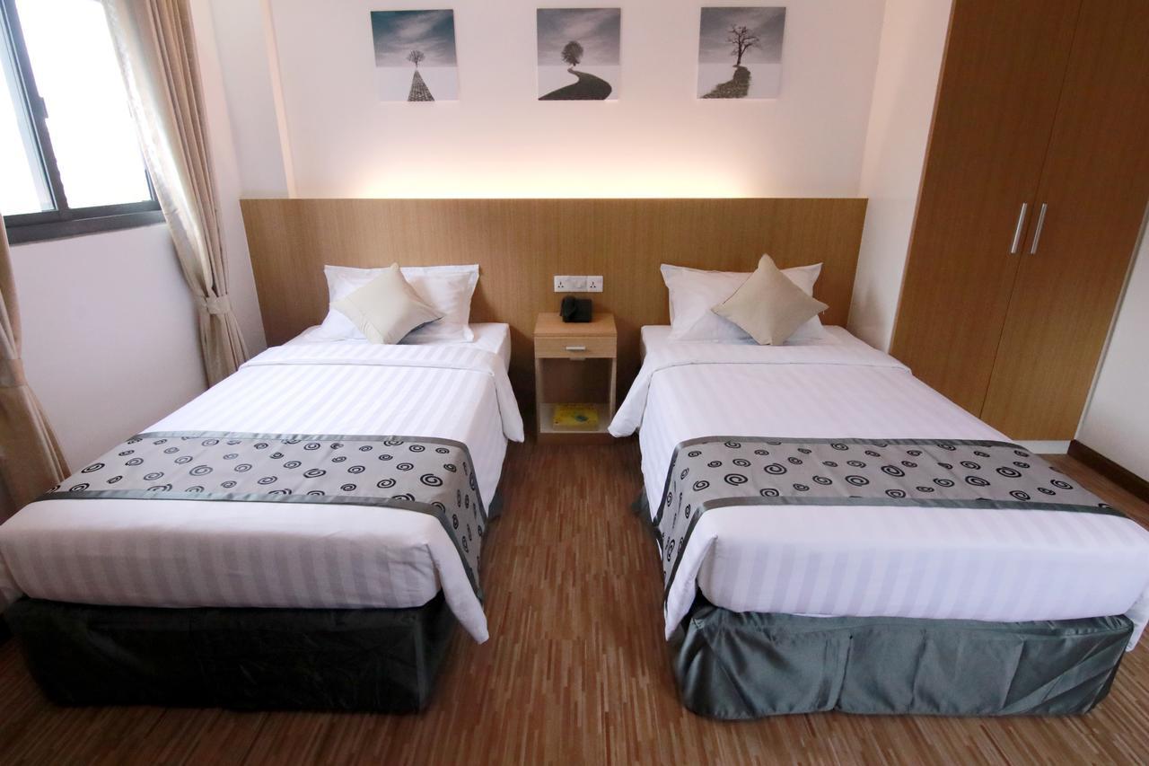 Botahtaung Hotel Yangon Luaran gambar