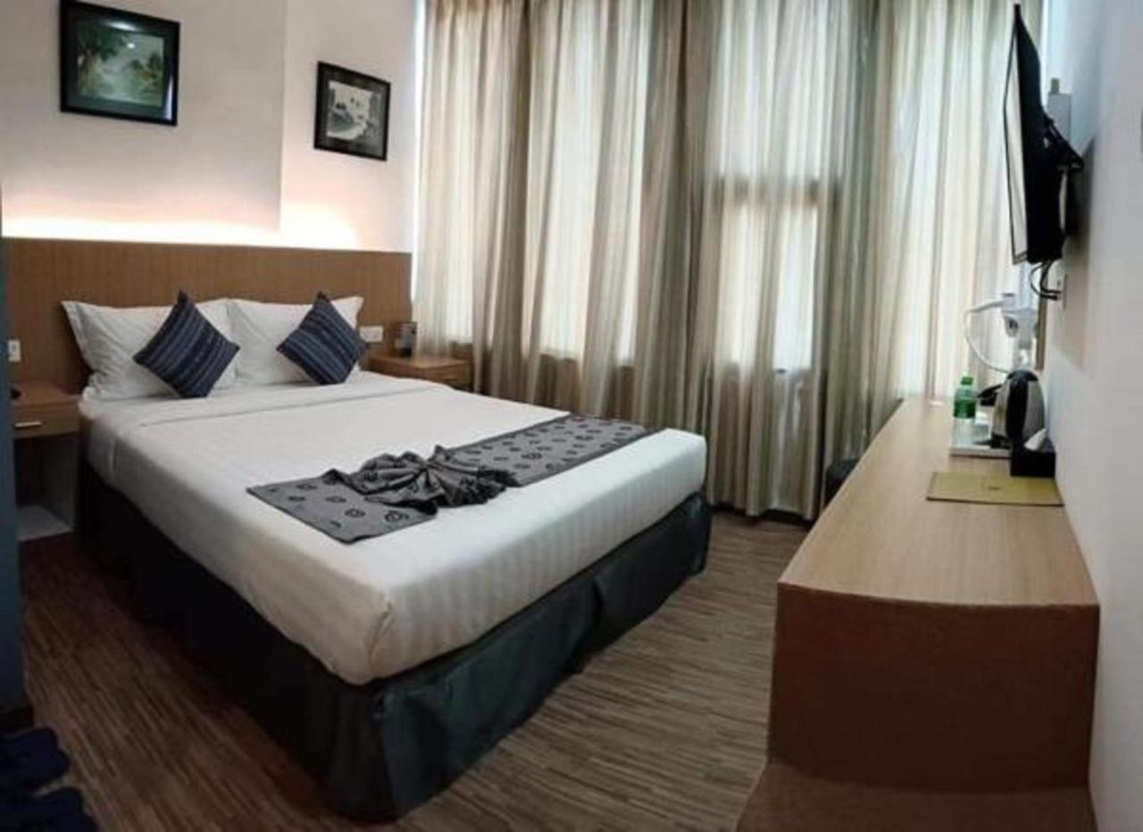 Botahtaung Hotel Yangon Luaran gambar