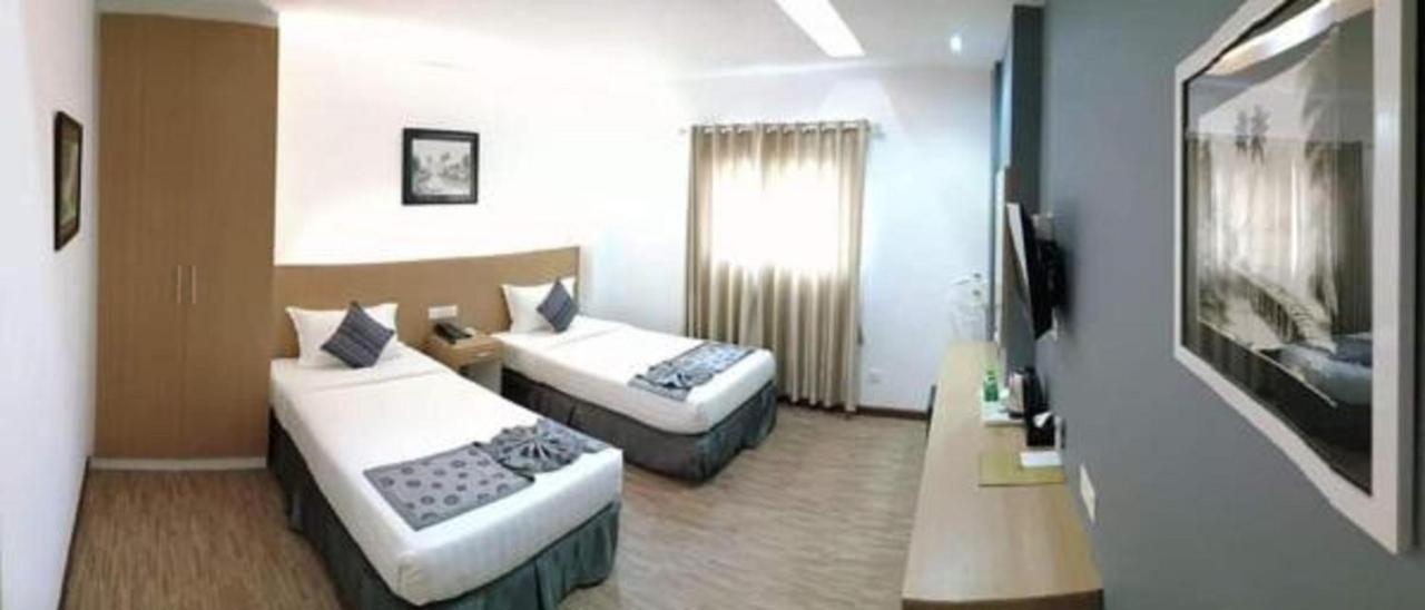 Botahtaung Hotel Yangon Luaran gambar