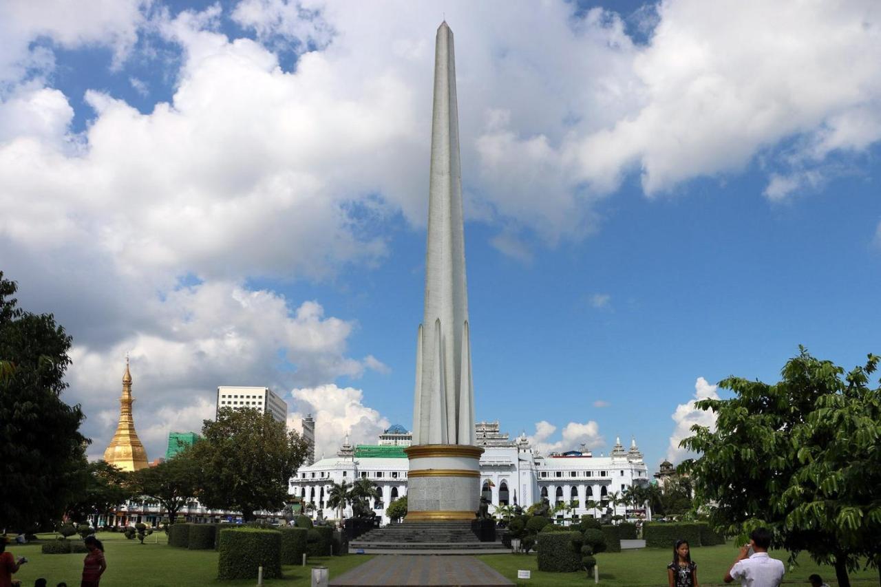 Botahtaung Hotel Yangon Luaran gambar