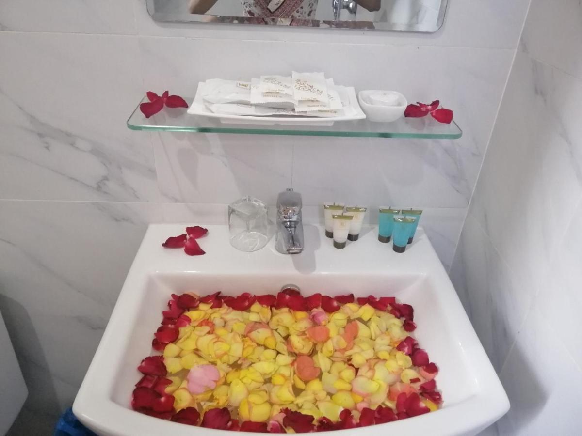 Botahtaung Hotel Yangon Luaran gambar