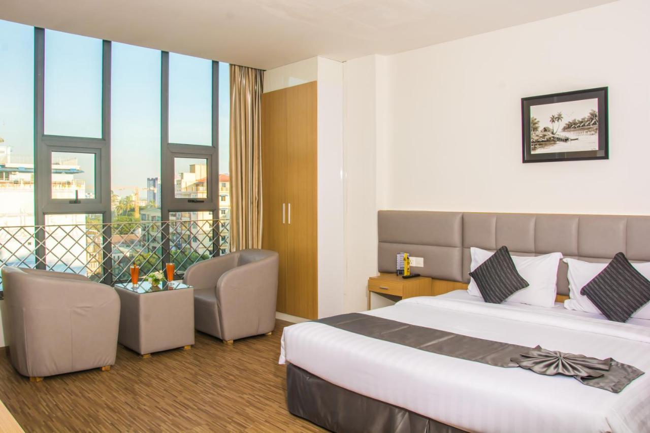 Botahtaung Hotel Yangon Luaran gambar
