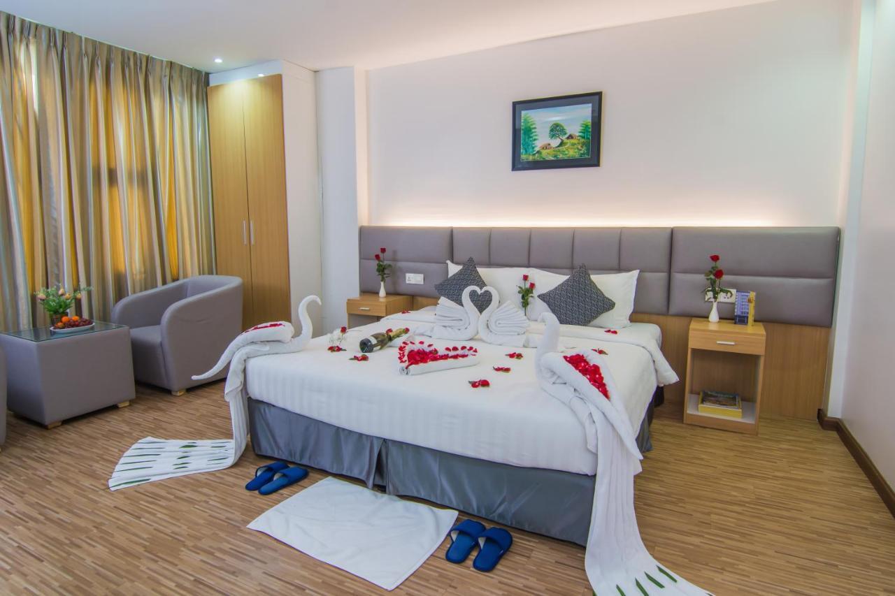 Botahtaung Hotel Yangon Luaran gambar