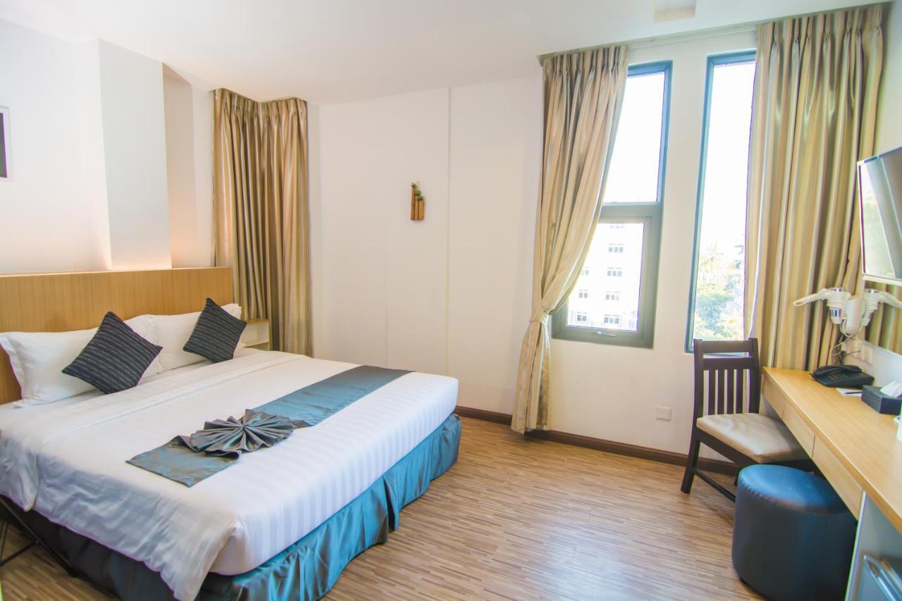 Botahtaung Hotel Yangon Luaran gambar