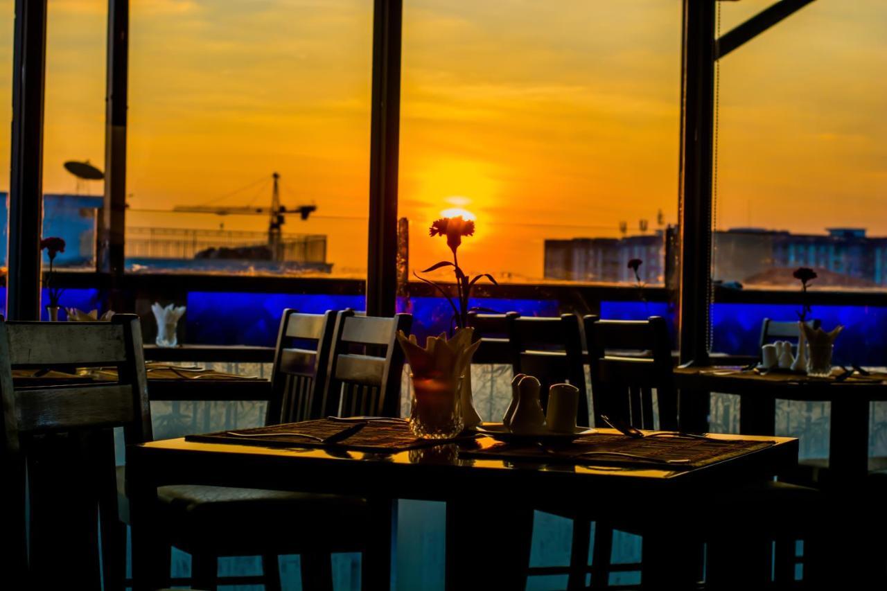 Botahtaung Hotel Yangon Luaran gambar